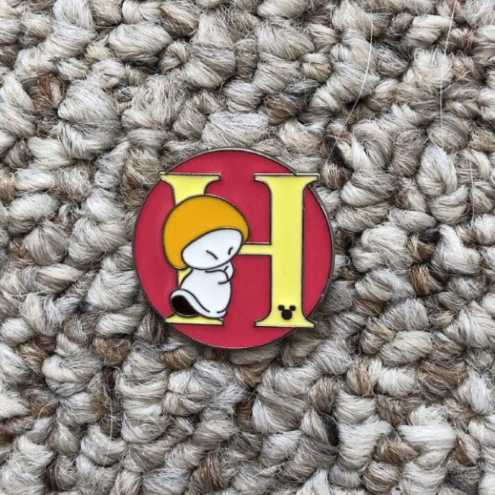 Hidden Mickey Disney Trading Pin